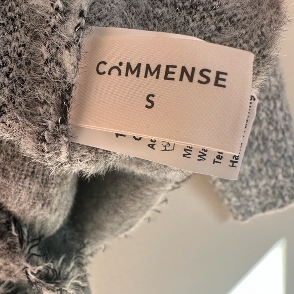 Commense Like New Cardigan - Picture 5 of 7